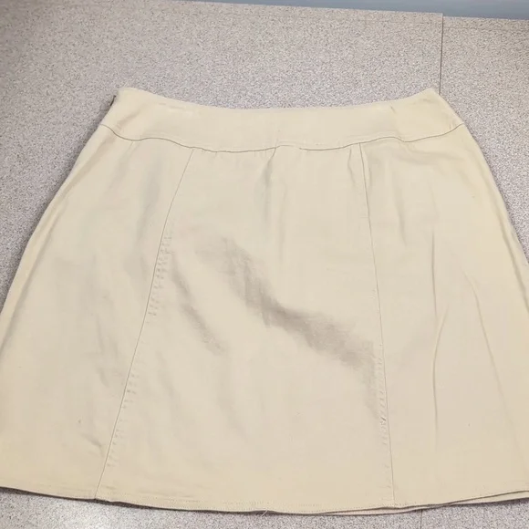 Chaus basic khaki skirt, women's size 14 - Picture 8 of 10